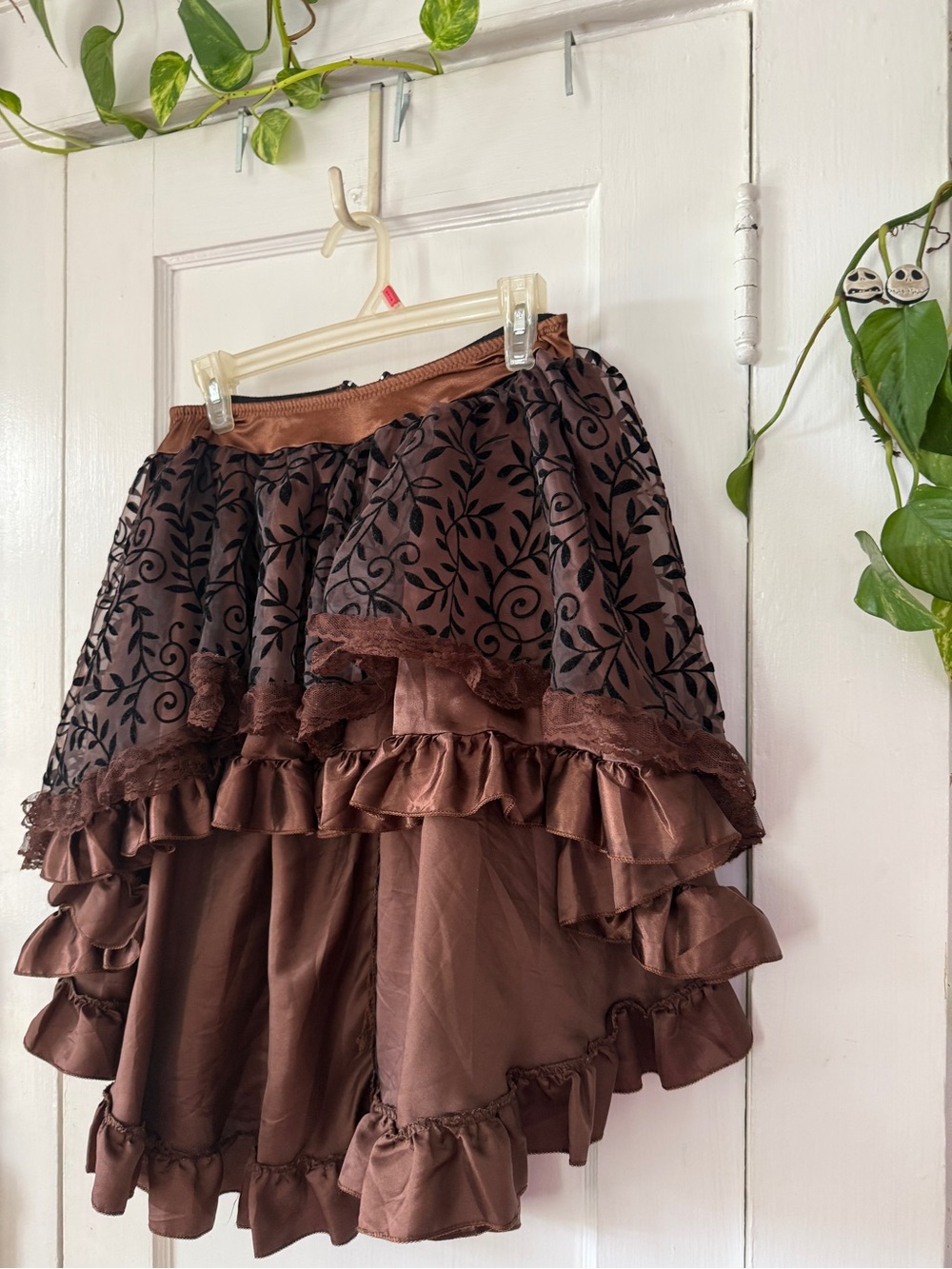 High-Low Ruffled Lace-Overlay Skirt in Brown - Picture 2 of 8